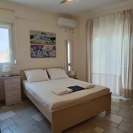 Apartment Anna Mola Kalyva